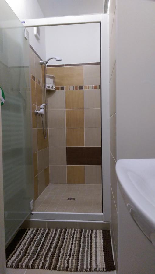 Luxury Air-Conditioned Rooms In Old Town Bratislava Luaran gambar